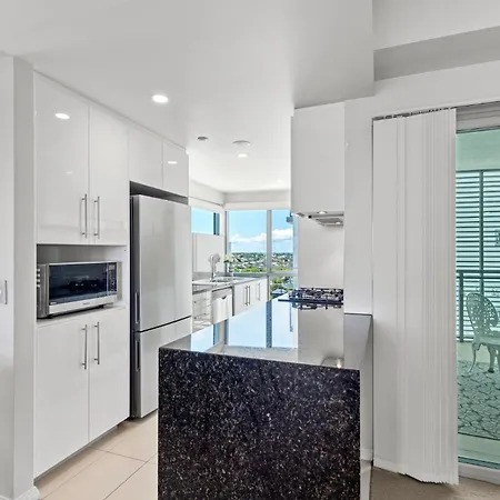 Proximity Waterfront Apartments Redcliffe Exterior photo